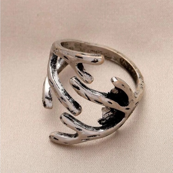 ANTIQUED SILVER TWIG CUFF RING - Picture 4 of 4